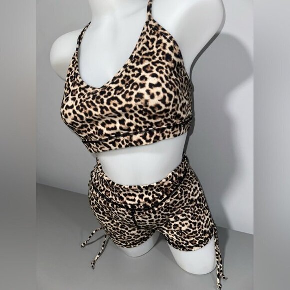 Zyia Scrunchy Bum Shorts and Bra Set - Picture 2 of 9